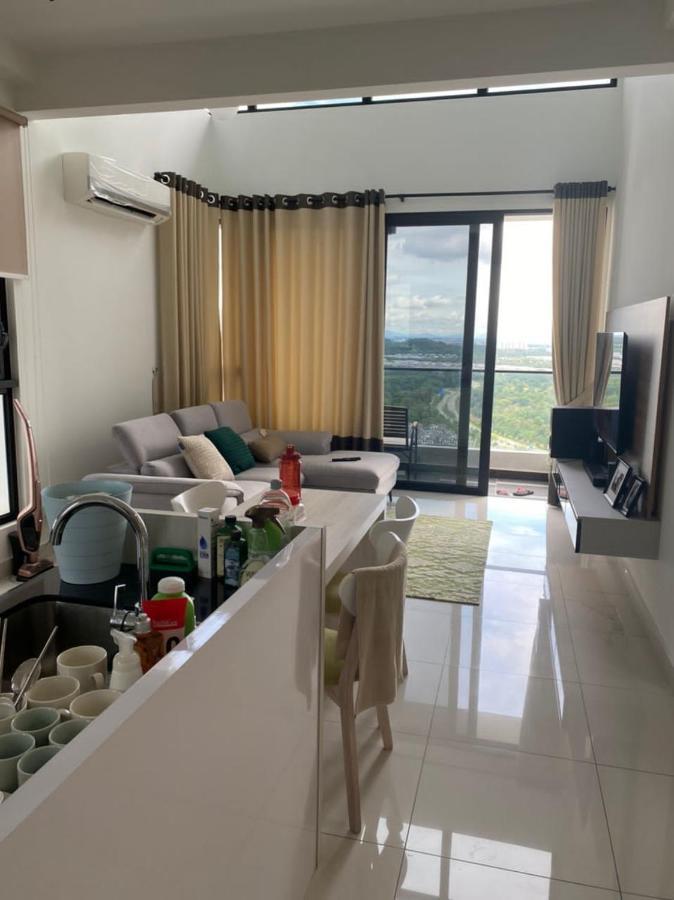 Eco Nest 3 Bedroom Duplex Apartment Nusajaya  Extérieur photo